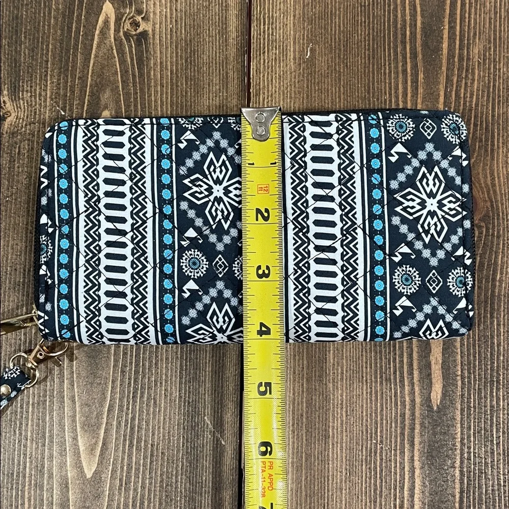 Women’s Tribal Wristlet Wallet